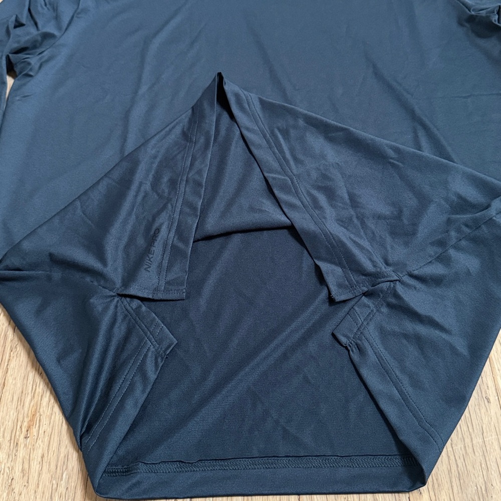 Nike Pro Men's Dri-FIT Hyper Dry Light Training Hoodie - Picture 6 of 10